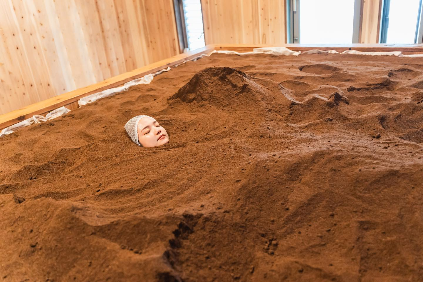 健康ケアハウス田口で提供している「酵素浴」は、現代の忙しい生